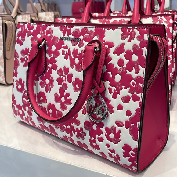 Michael Kors Sheila Medium Sequined Floral Print CZ Satchel
Dragofruit
NWT - Picture 7 of 16